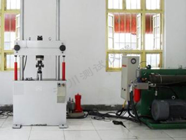 PWS-300轨道车辆零部件疲劳试验系统 拷贝.jpg